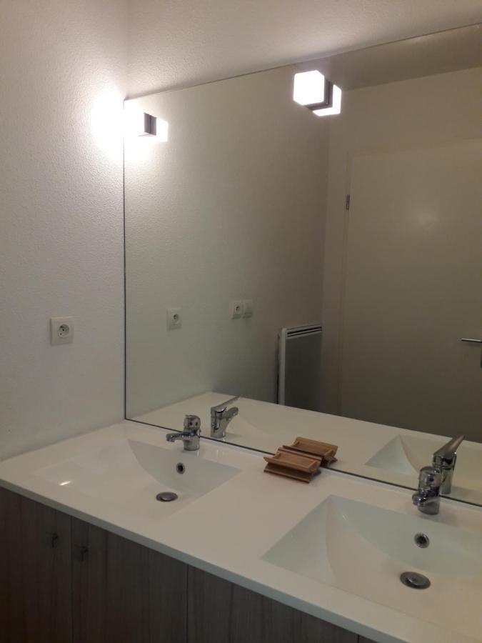 Bel Appartement En Residence Avec Parking Prive Arvert Kültér fotó